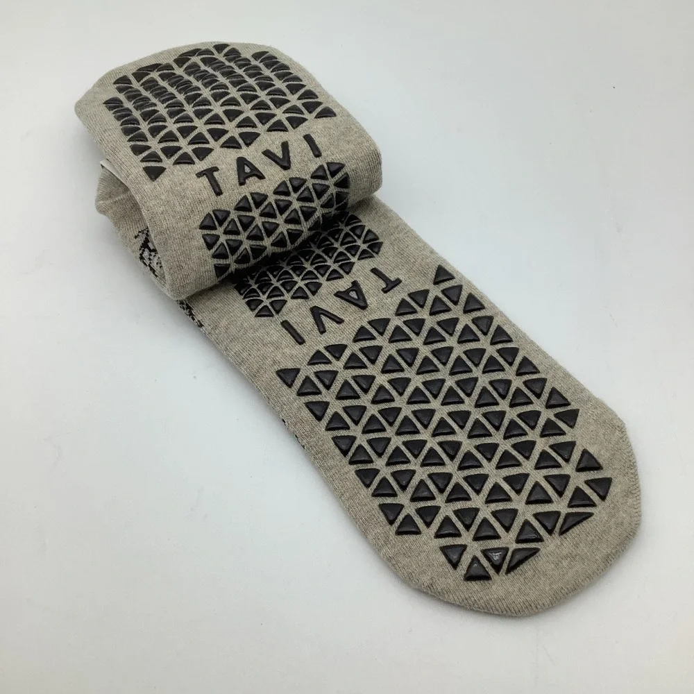Tavi Savvy Grip Socks Womens Shitake‎ Heather Botanical Yoga Barre Size M NWT
